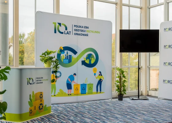 pioiro-stoisko1-scaled